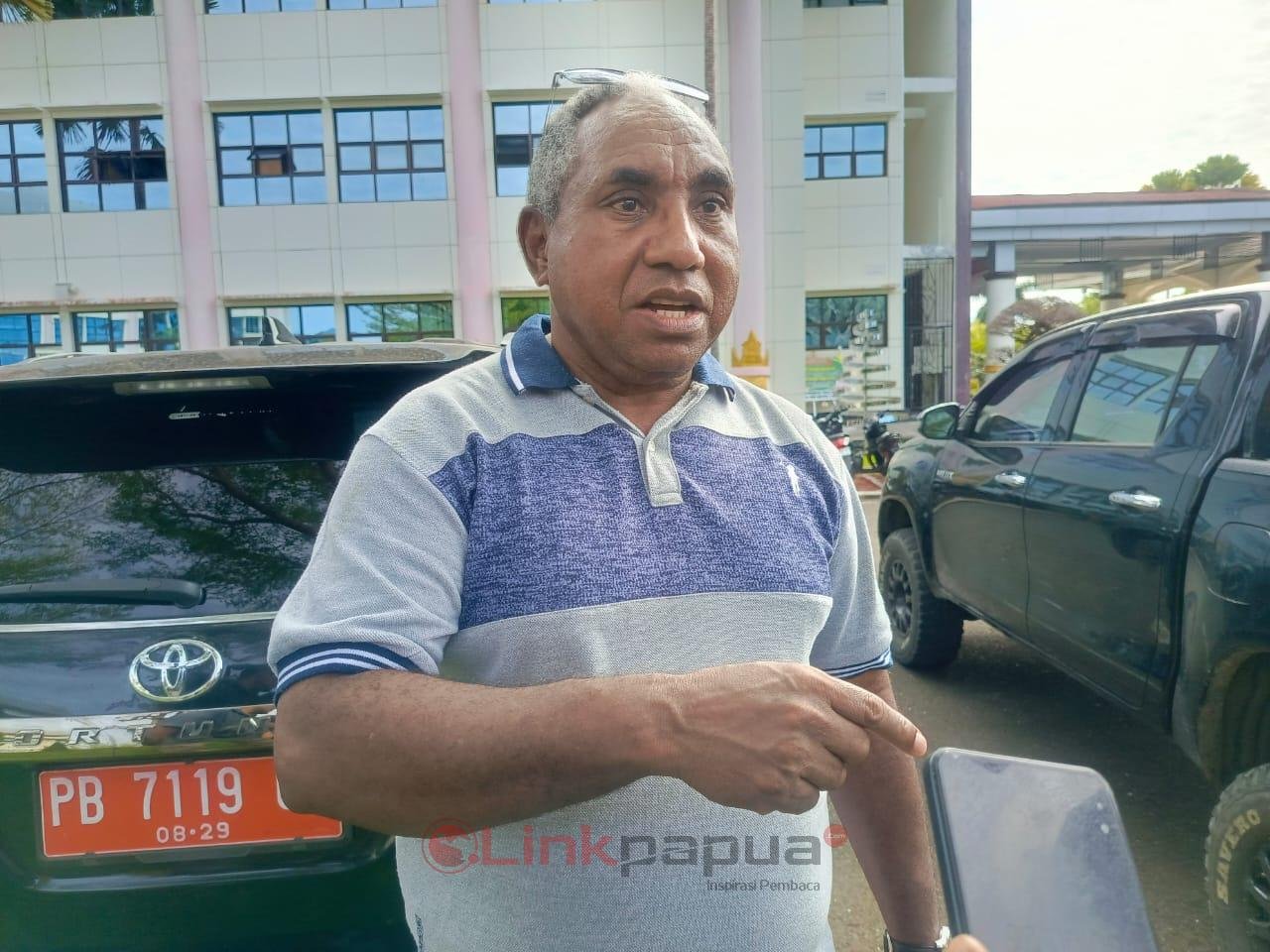 kadisdik papua barat