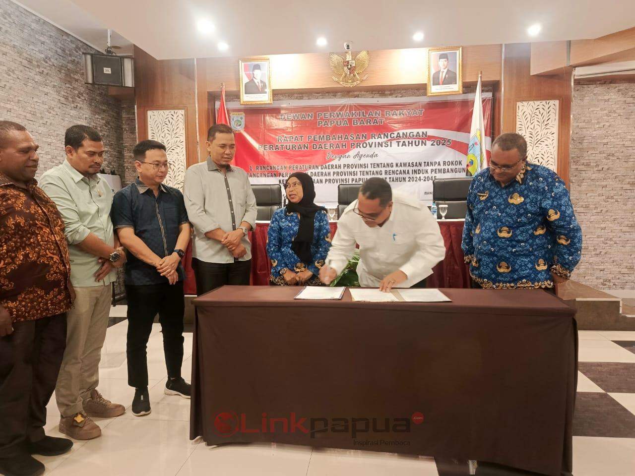 dpr papua barat