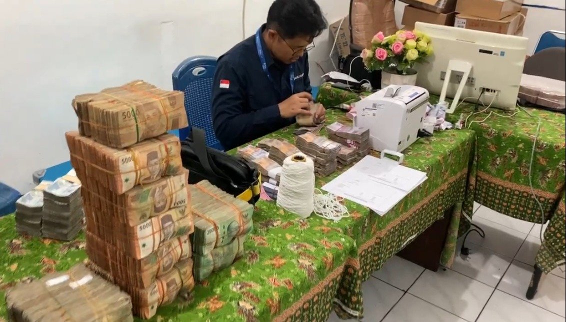 c065f2d0-0076-4d9f-a1e7-1f276fb52f6a