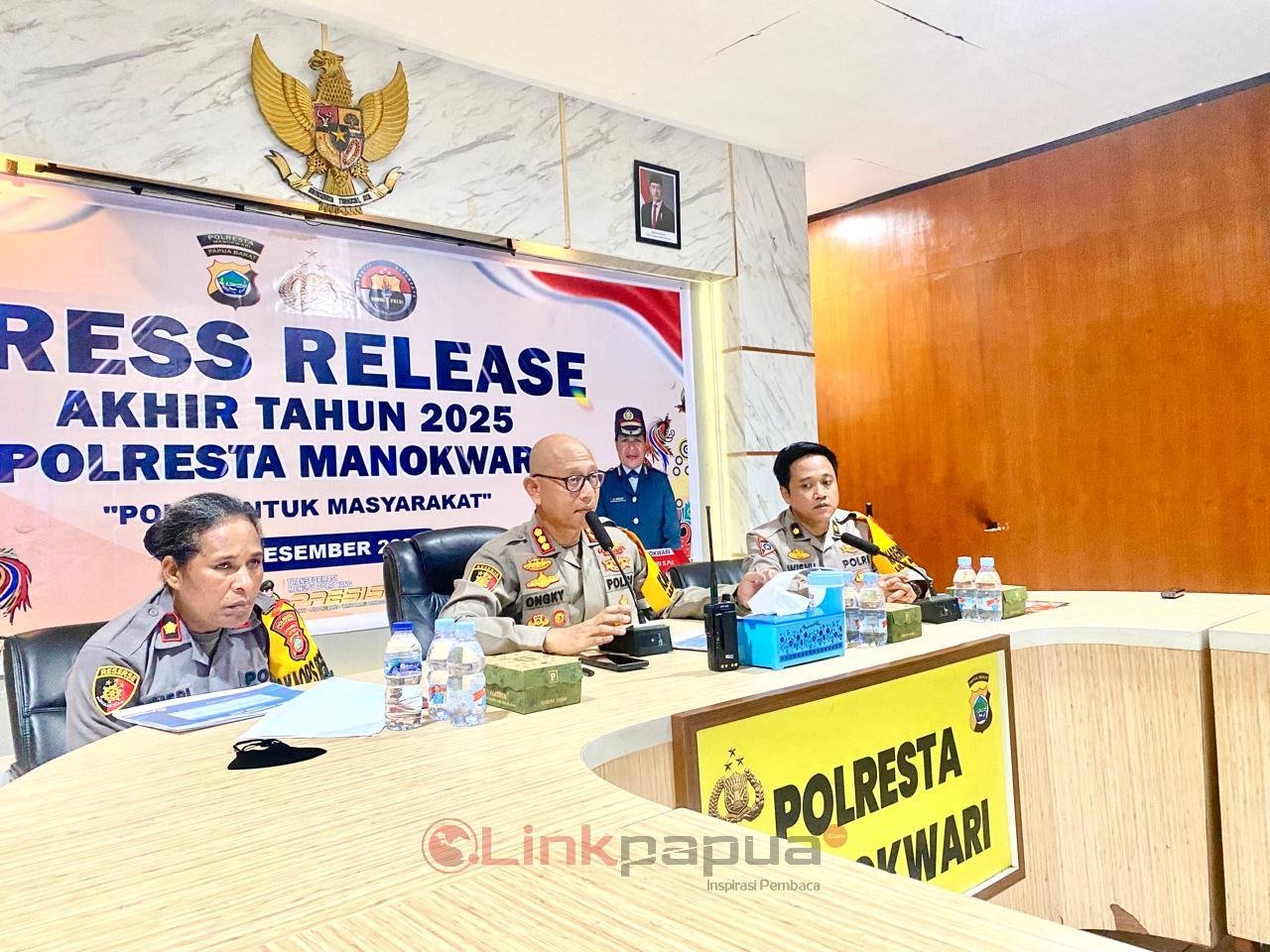 641e4360-5b93-404b-b9cd-d4627a4da331