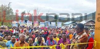 Gubernur Papua Barat Resmikan Gereja Yerusalem Mbondidip di Pegaf