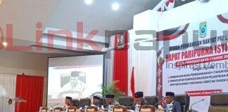 Ketua DPRP Papua Barat Tekankan Produktivitas dan Evaluasi Kinerja di Masa Sidang 2026