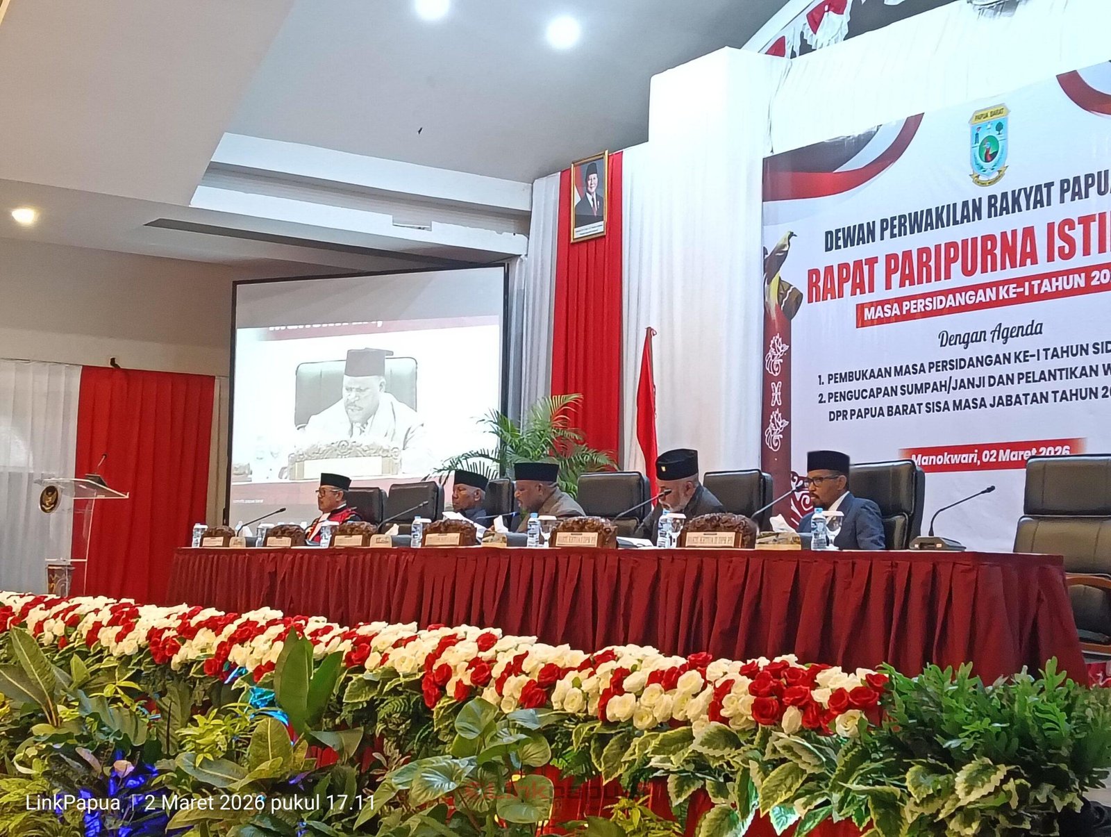 8db2c96c-14e5-477c-b672-56a0610a4135