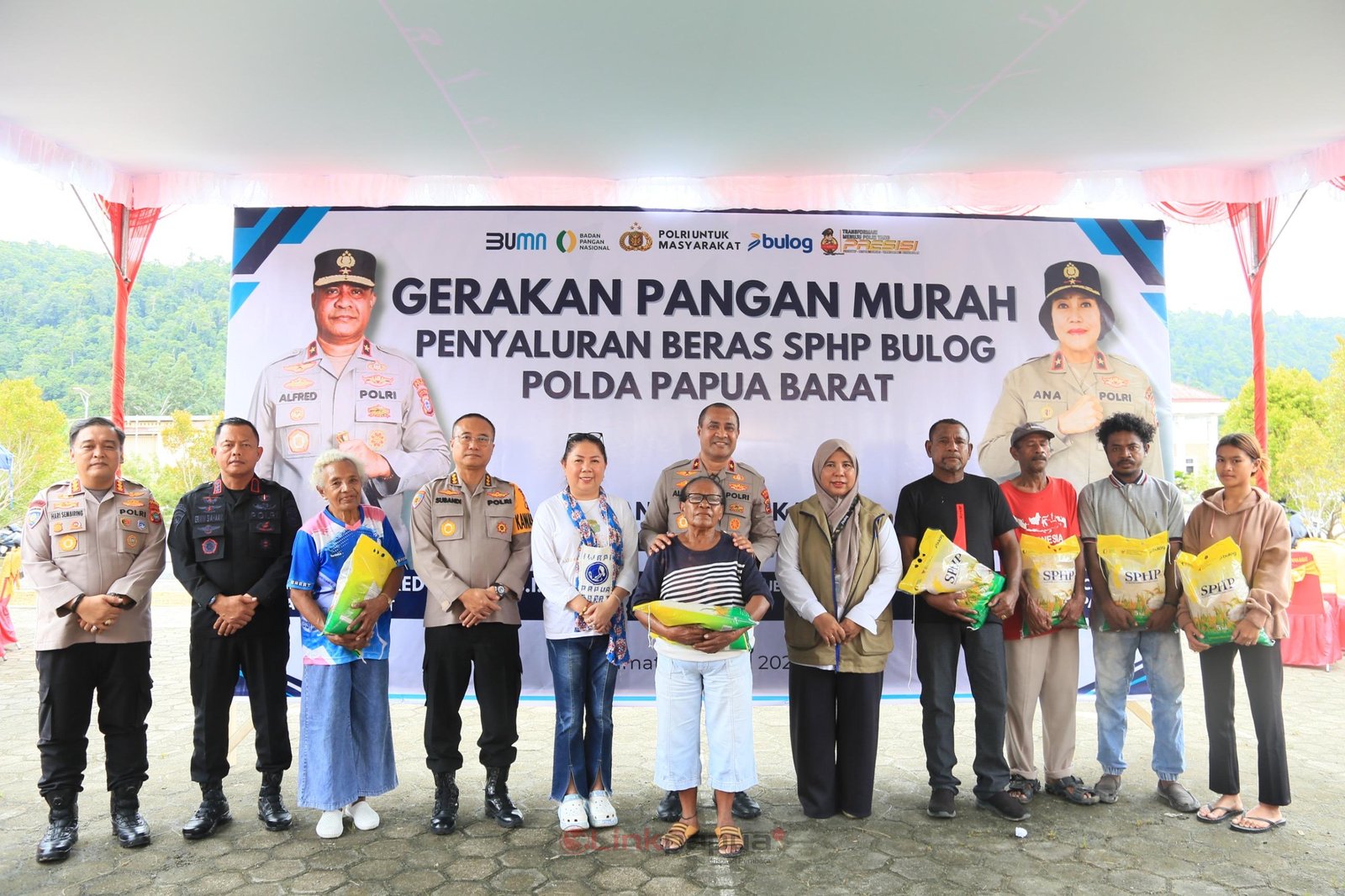 b50dd806-1153-4c4b-90d2-712b012e3ec5