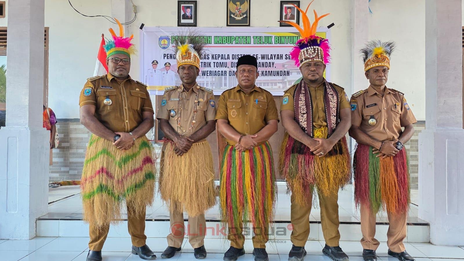 d4b8b302-b85c-4833-a490-32859bec8ad5