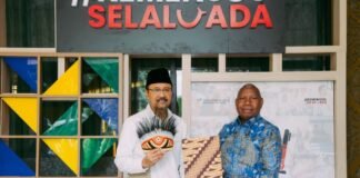 Gubernur Papua Barat Usul Manokwari Jadi Pilot Project Digitalisasi Bansos ke Mensos