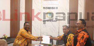 Ketua DPRP Papua Barat Ajak Warga Dukung Sensus Ekonomi 2026, Data Jadi Dasar Pembangunan Daerah