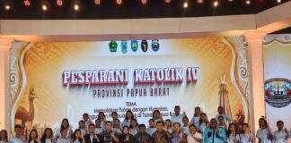 Teluk Bintuni dan Fakfak Juara Paduan Suara Gregorian Pesparani IV Papua Barat