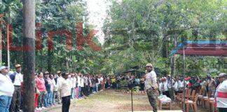 Gubernur Papua Barat Ajak ASN Borong Durian dan Hasil Kebun Warga di Anggori–Susweni