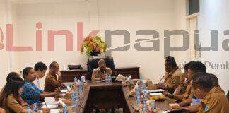 Gubernur Papua Barat Dorong Penyelesaian Sengketa PT SDIC Papua Semen dan Masyarakat Adat