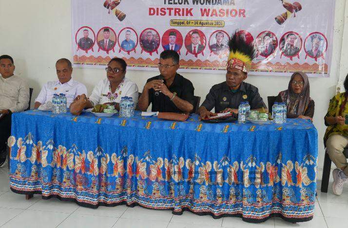 dprd wondama 2 foto