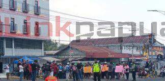 Pemuda Sanggeng Raya Gelar Aksi Dukung Yosias Saroy Pimpin KONI Papua Barat