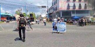 Massa Gelar Aksi di Sejumlah Jalan Protokol Manokwari, Tuntut Pengungkapan Kematian Karyawan TVRI