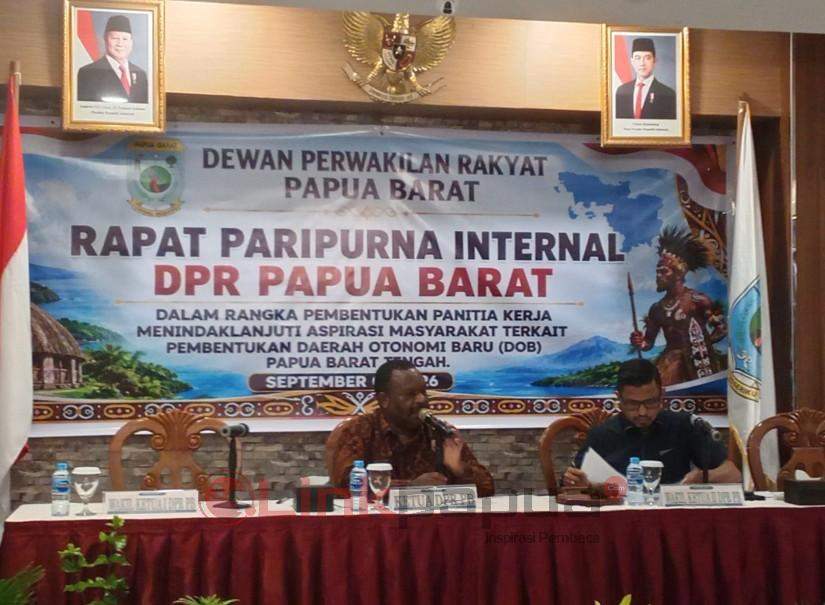 rapat dprp papua barat