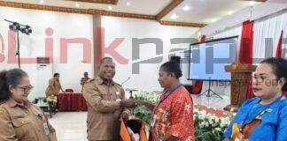Pemprov Papua Barat Salurkan 80 Mesin Jahit-8 Antropometri Kit, Dorong Ekonomi Produktif di Kampung
