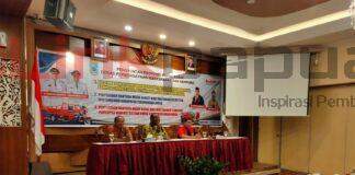 DPMK Papua Barat Salurkan Genset dan Mesin Babat, Dukung Kampung Terang dan Pengolahan Kompos
