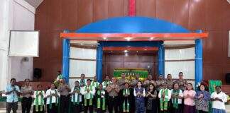Polri Sahabat Masyarakat, Kapolres Mansel Gelar Minggu Kasih di Gereja GKI Solafide Ransiki