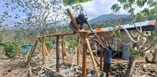 Satgas TMMD Mansel Lanjutkan Pembangunan MCK untuk Warga Yamboi Gunung