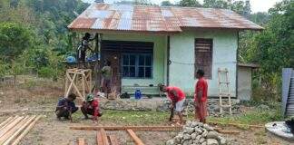 Satgas TMMD Ke-130 Kodim Mansel Rehabilitasi Rumah Warga, Perkuat Gotong Royong